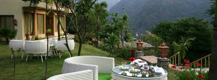 562/Raga on the Ganges - Rishikesh 04.jpg